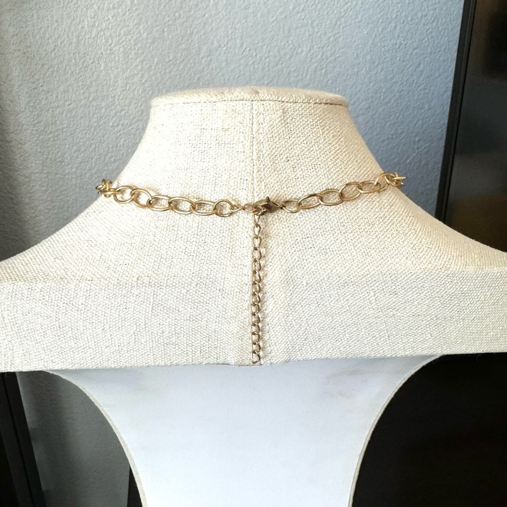 Vintage Lions Head Necklace - Picture 5 of 8